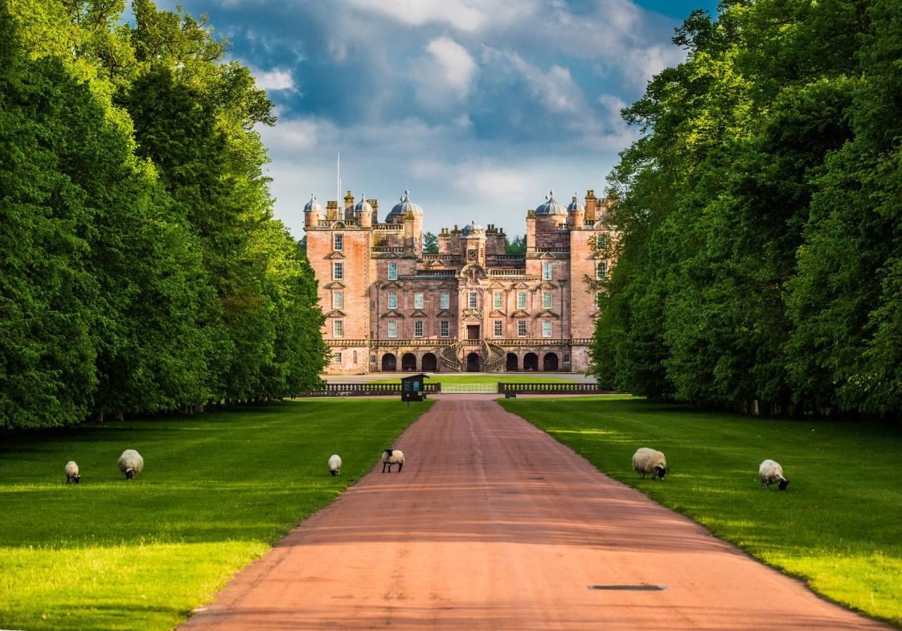 Stableyard Studio: Drumlanrig Castle Thornhill  Bagian luar foto