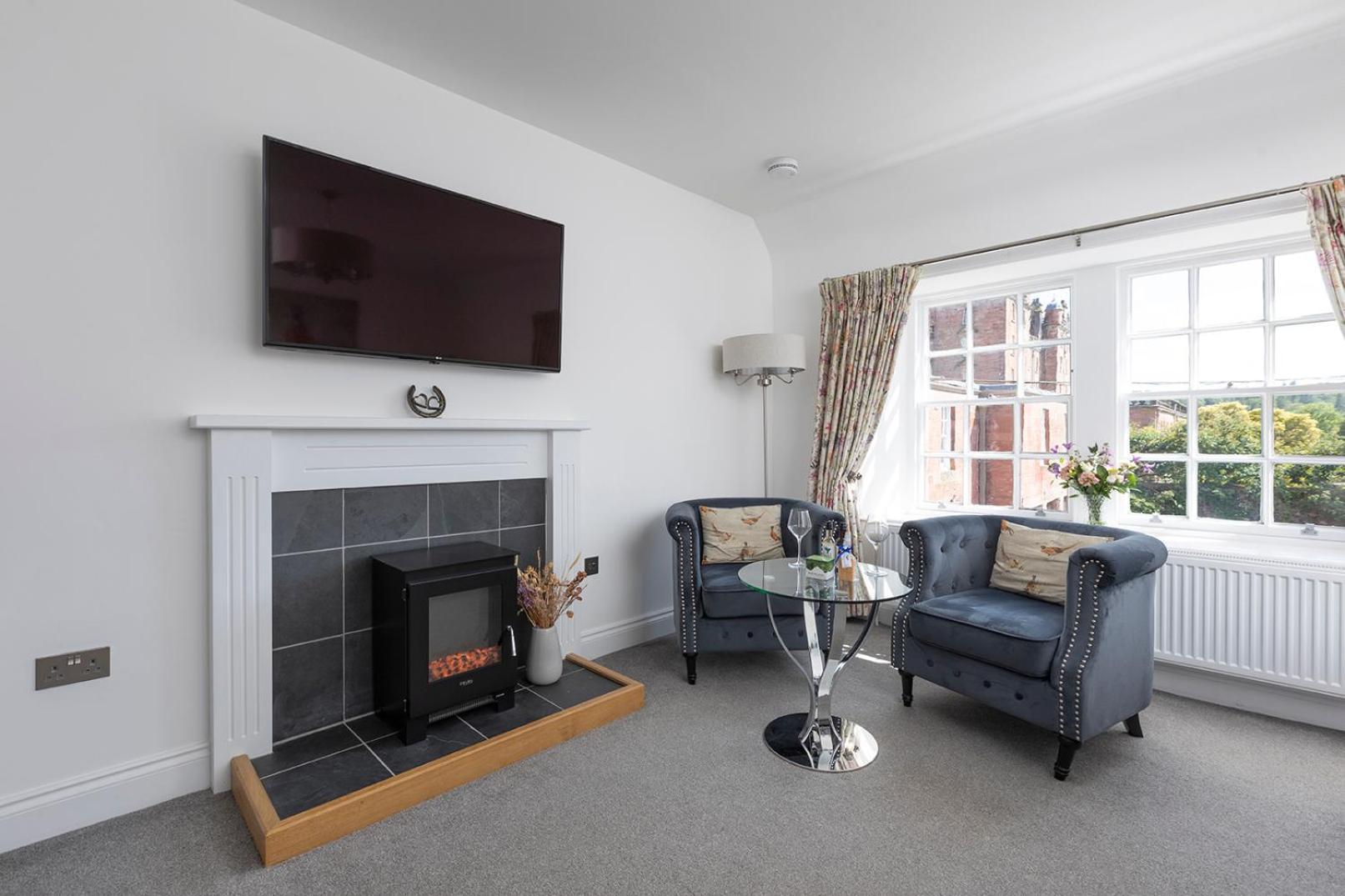 Stableyard Studio: Drumlanrig Castle Thornhill  Bagian luar foto